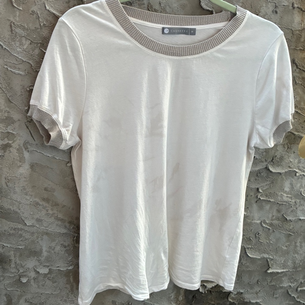 White with beige Spots Short Sleeve Metallic Collar and Sleeves New Sz M